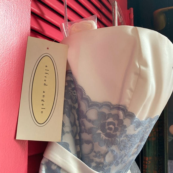 NWT Alfred Angelo Bustier top rhinestone bow Periwinkle lace size 10 - Picture 10 of 16